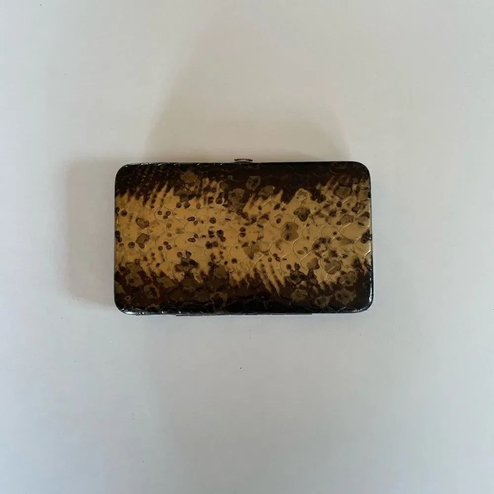 EUC Unbranded Womens Croc Brown and Gold Wallet